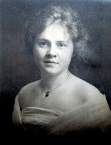 Raymon's mother, Leslie