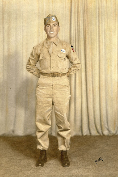 Joe-at-graduation-from-Parachute-School,-August-24,-1945-fix